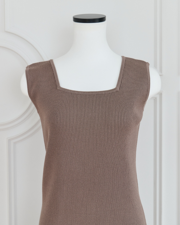 AM260107 Brown