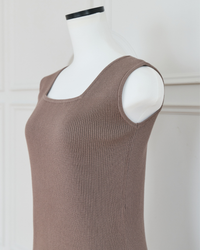 AM260107 Brown