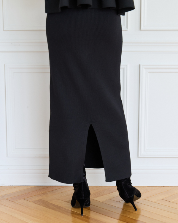 AM260107 Black