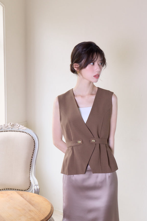 AM260104 Brown