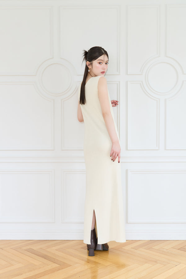 AM260107 Ivory