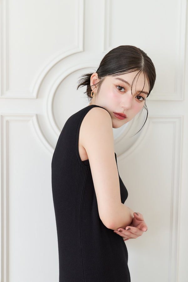 AM260107 Black